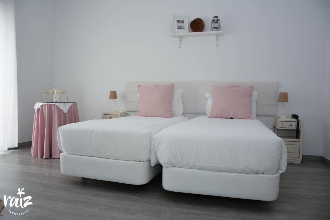Bed and Breakfast Raiz Alentejana Регенгуш-ди-Монсараш Экстерьер фото