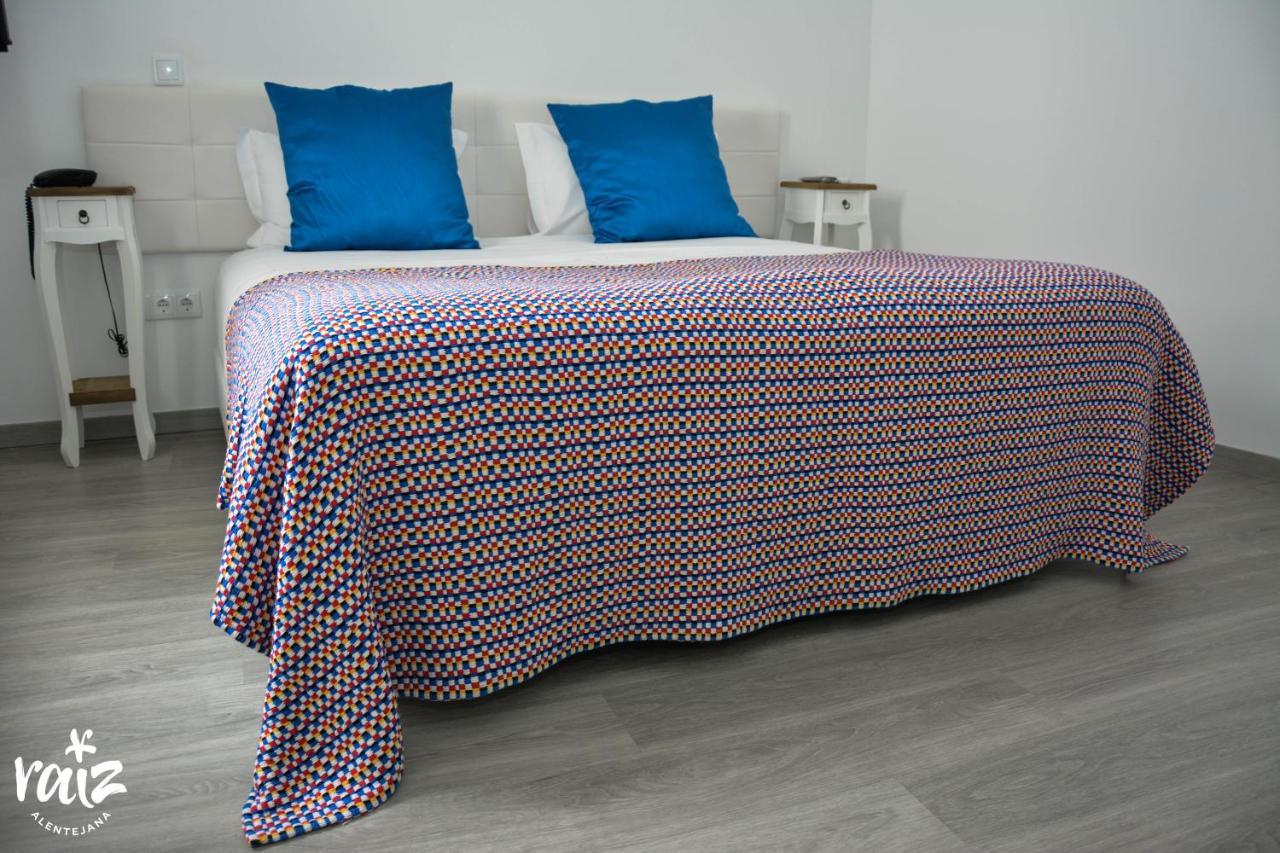 Bed and Breakfast Raiz Alentejana Регенгуш-ди-Монсараш Экстерьер фото